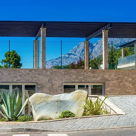 Poseidon Mobile Apartman Makarska