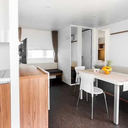 Poseidon Mobile 아파트