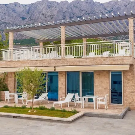 Poseidon Mobile Apartman Makarska