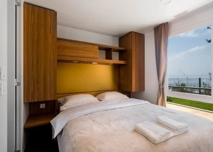 Poseidon Mobile Apartment