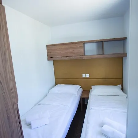 Poseidon Mobile Апартаменти Макарська