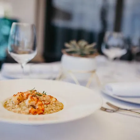 Poseidon Mobile Апартаменти