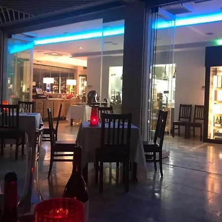 Poseidon Mobile Апартаменти *