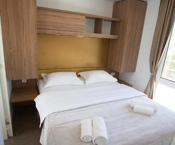 Poseidon Mobile Apartman Makarska